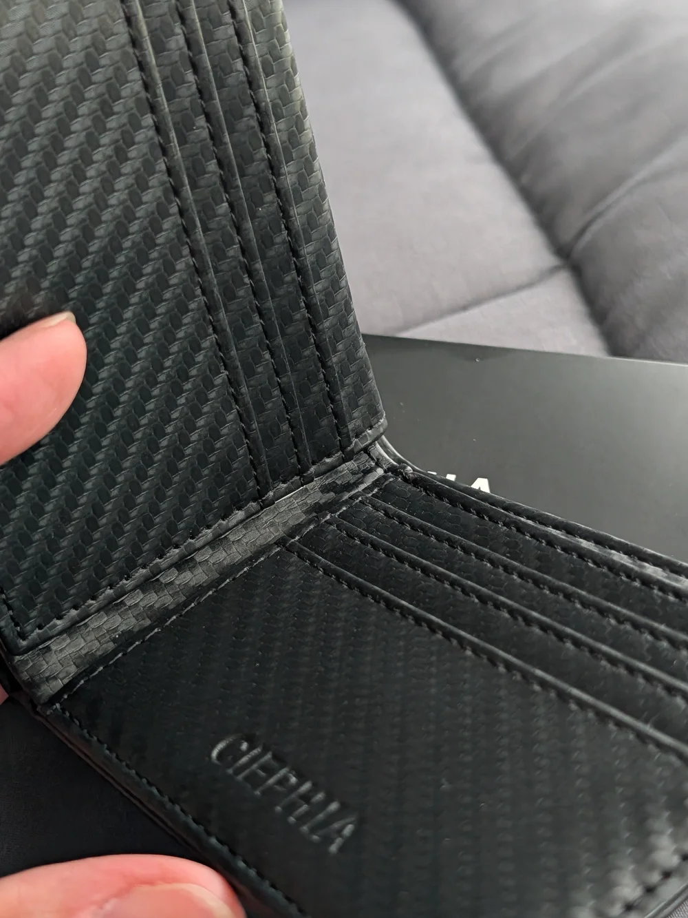 CIEFHIA Men's Black Carbon-Texture Card & Key Holder